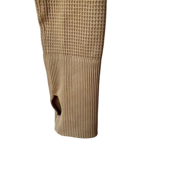 Aerie Offline Main Squeeze Waffle Crop Henley. Tan. Small - Picture 5 of 10